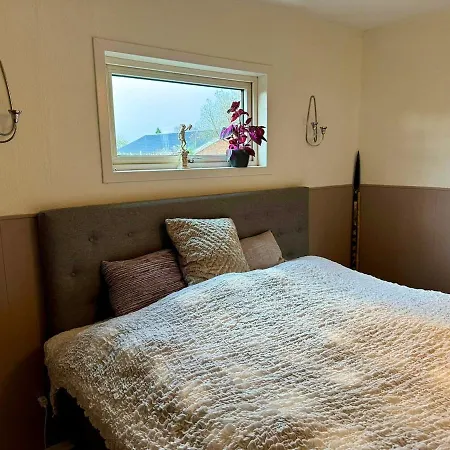 Charming Tree House Close To Legoland *