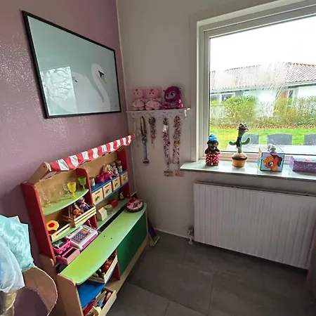 Charming Tree House Close To Legoland Holiday home