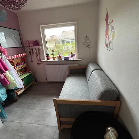 Charming Tree House Close To Legoland Lunderskov