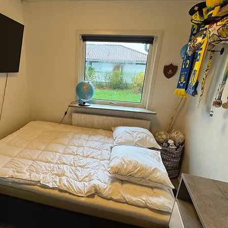 Charming Tree House Close To Legoland Holiday home