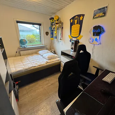 Holiday home Charming Tree House Close To Legoland