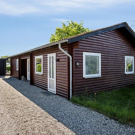 Charming Tree House Close To Legoland Holiday home Lunderskov